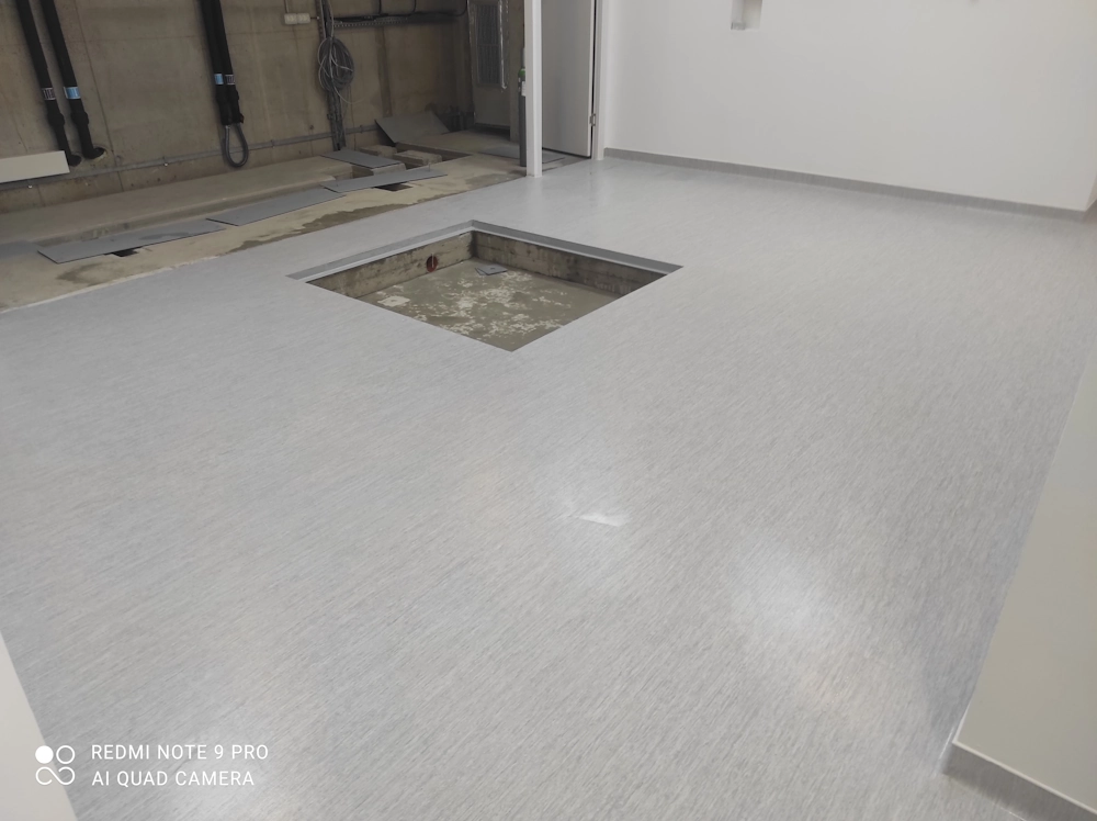 Spațiu interior după curățenie post-constructor în clinica medicală Amethyst Alba Iulia