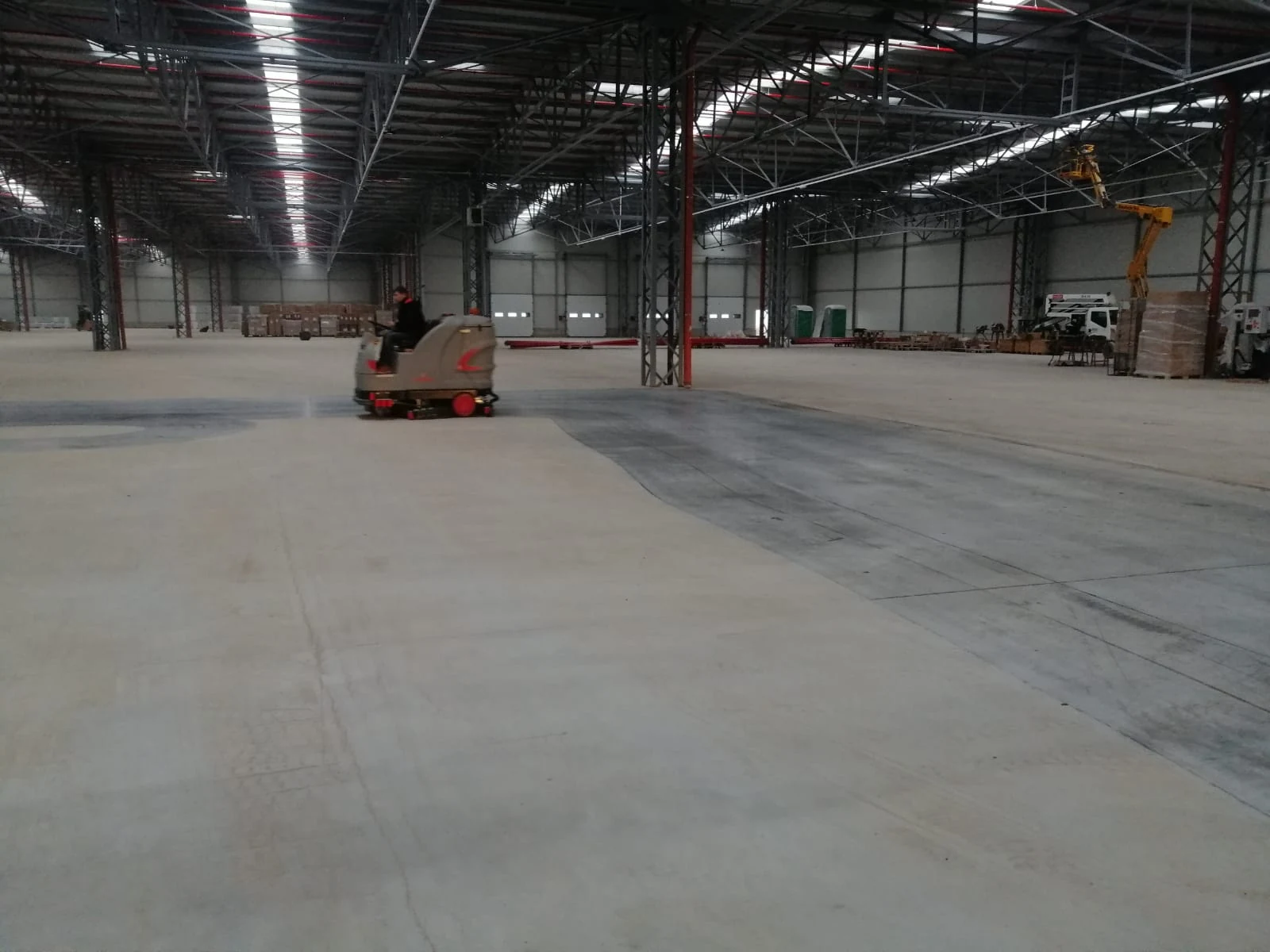 Spălare mecanizată pardoseală industrială Savini Due Sebeș